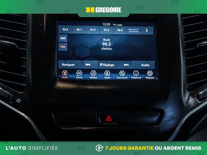 Jeep Cherokee 726692 | SPORT 4WD V6 MAGS ATTACHE REMORQUE 2021 Blanc Laval - photo #19