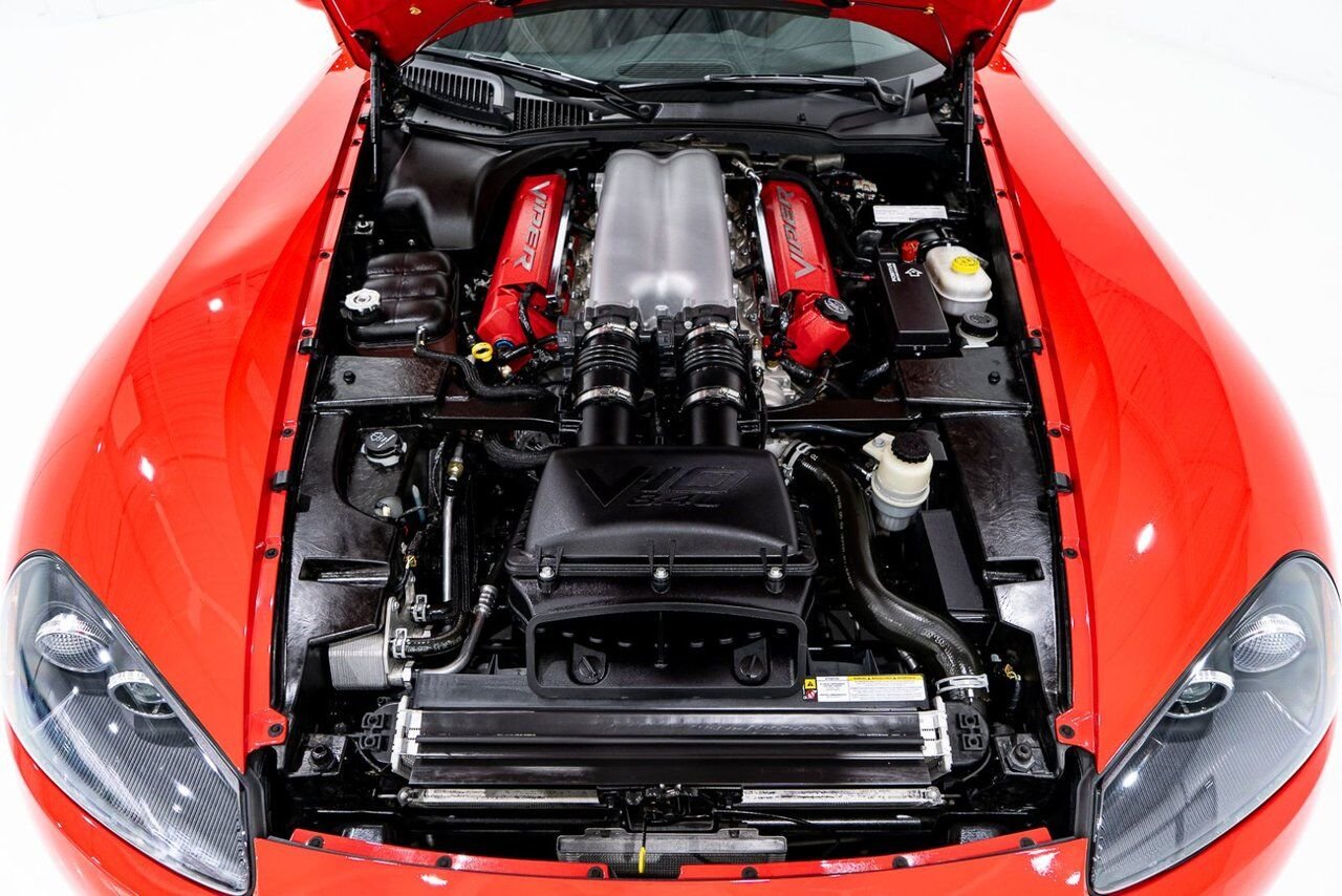 Dodge Viper Clean Title With Only 2,063 km (1,282 Miles) From New 2008 Rouge Montréal - photo #15