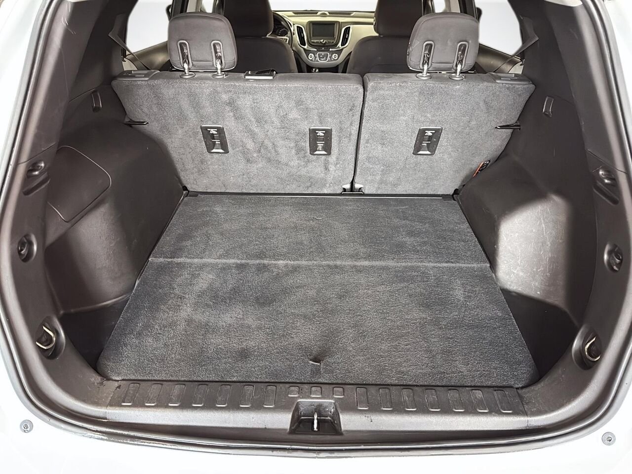 2018 Chevrolet Equinox LS White Saint-Hyacinthe - photo #5