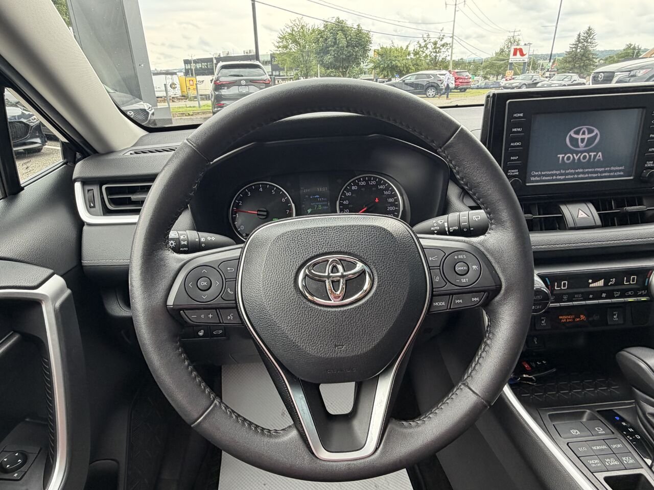 2020 Toyota RAV4 Blue Ste-Marie - photo #13