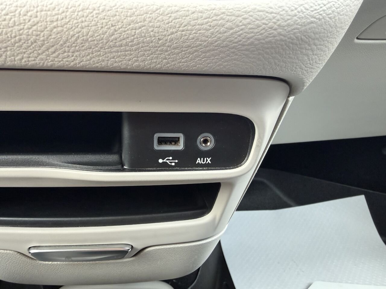 2019 Chrysler Pacifica Black Thetford Mines - photo #24