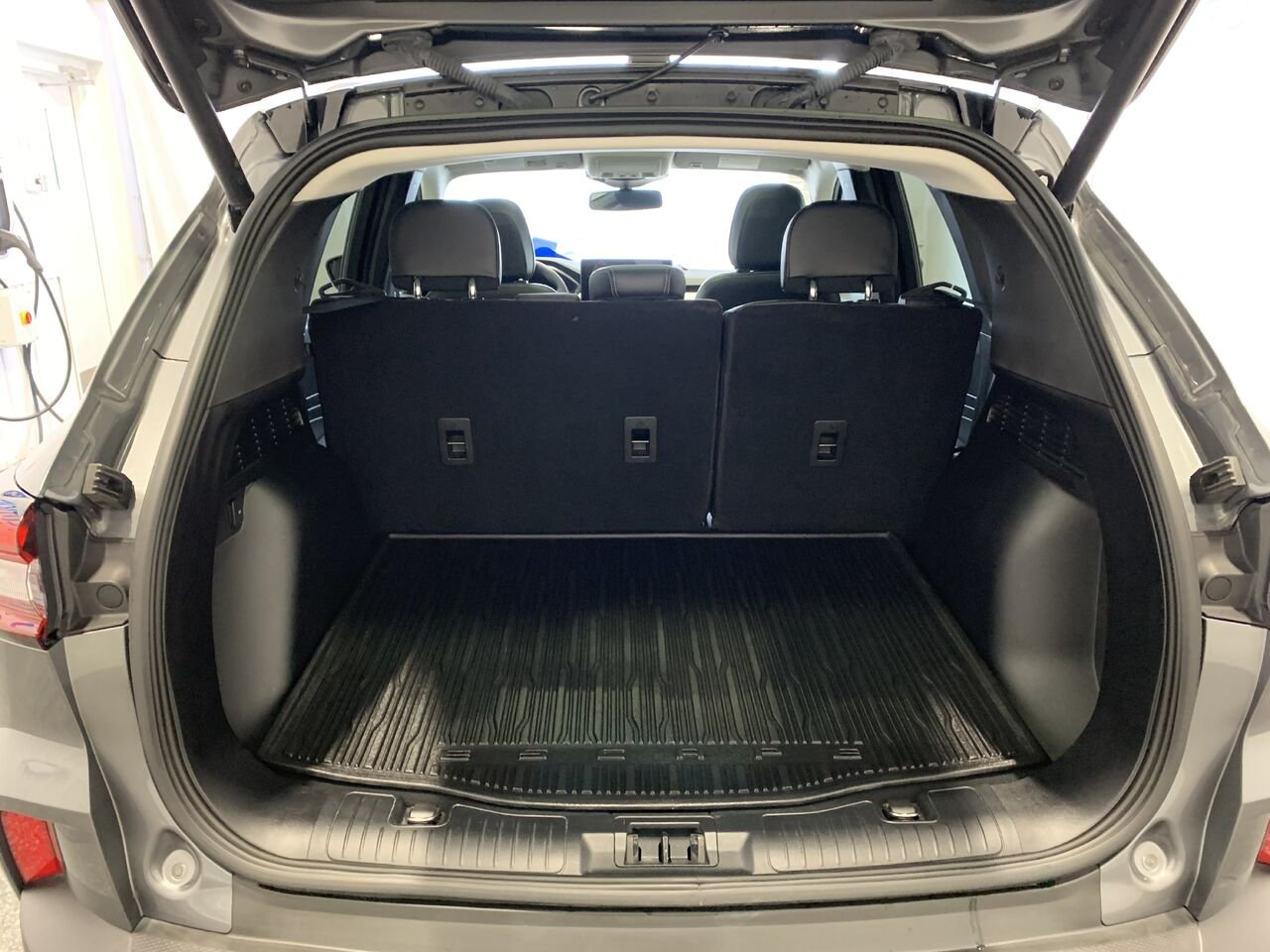 Ford Escape PHEV PHEV+HAUT NIVEAU+BAS KILO+TOIT PANORAMIQUE 2023 Gris Châteauguay - photo #9