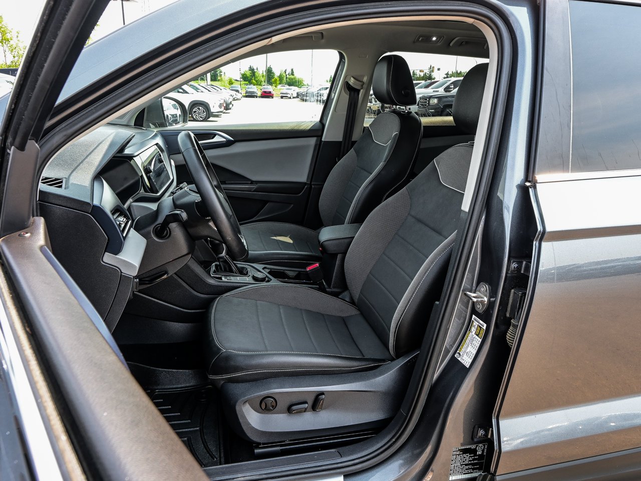 2023 Volkswagen Taos Comfortline 4MOTION *Ltd Avail* Grey Sherwood Park - photo #16