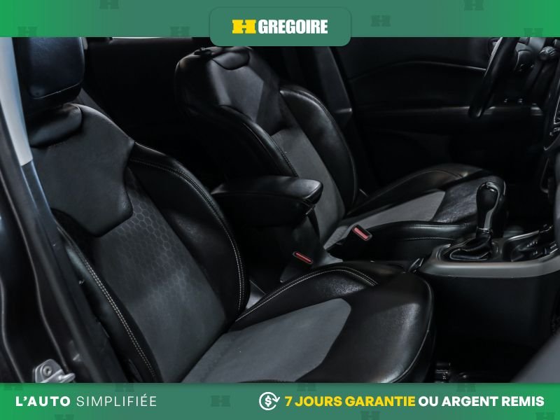 Jeep Compass 722507 | North 4x4 AUTO AC GR ELEC MAGS CAM RECULE BLUETOO 2019 Gris Laval - photo #24