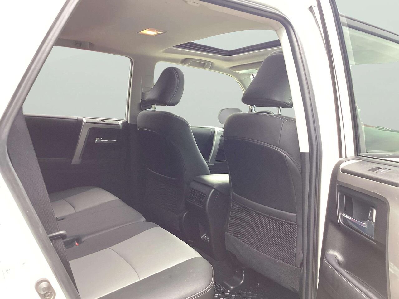 Toyota 4RUNNER SR5 2021 Blanc Gatineau - photo #18