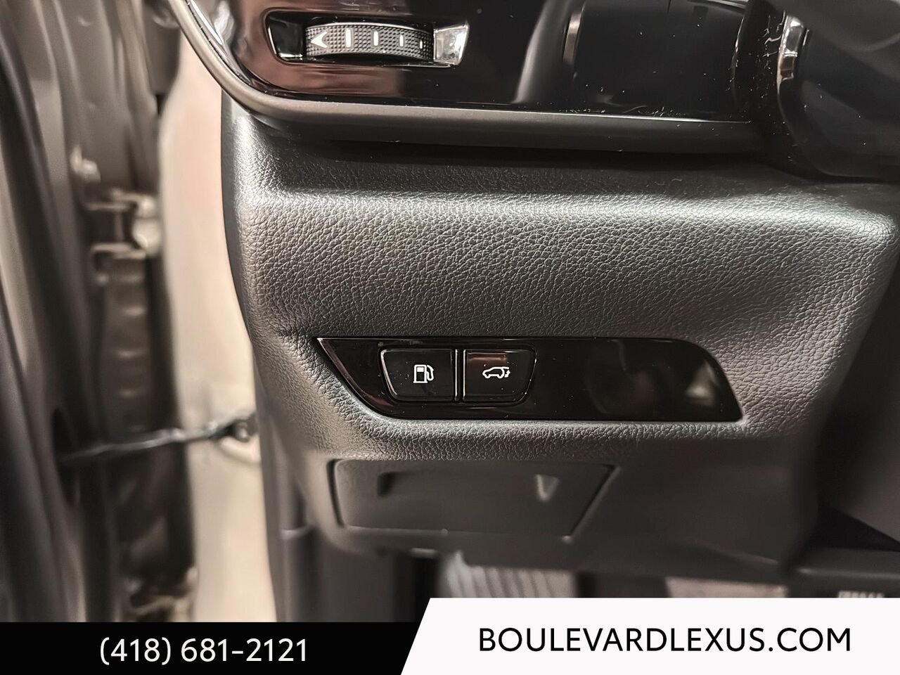 Lexus NX 19487A 2022 Argent Québec - photo #12