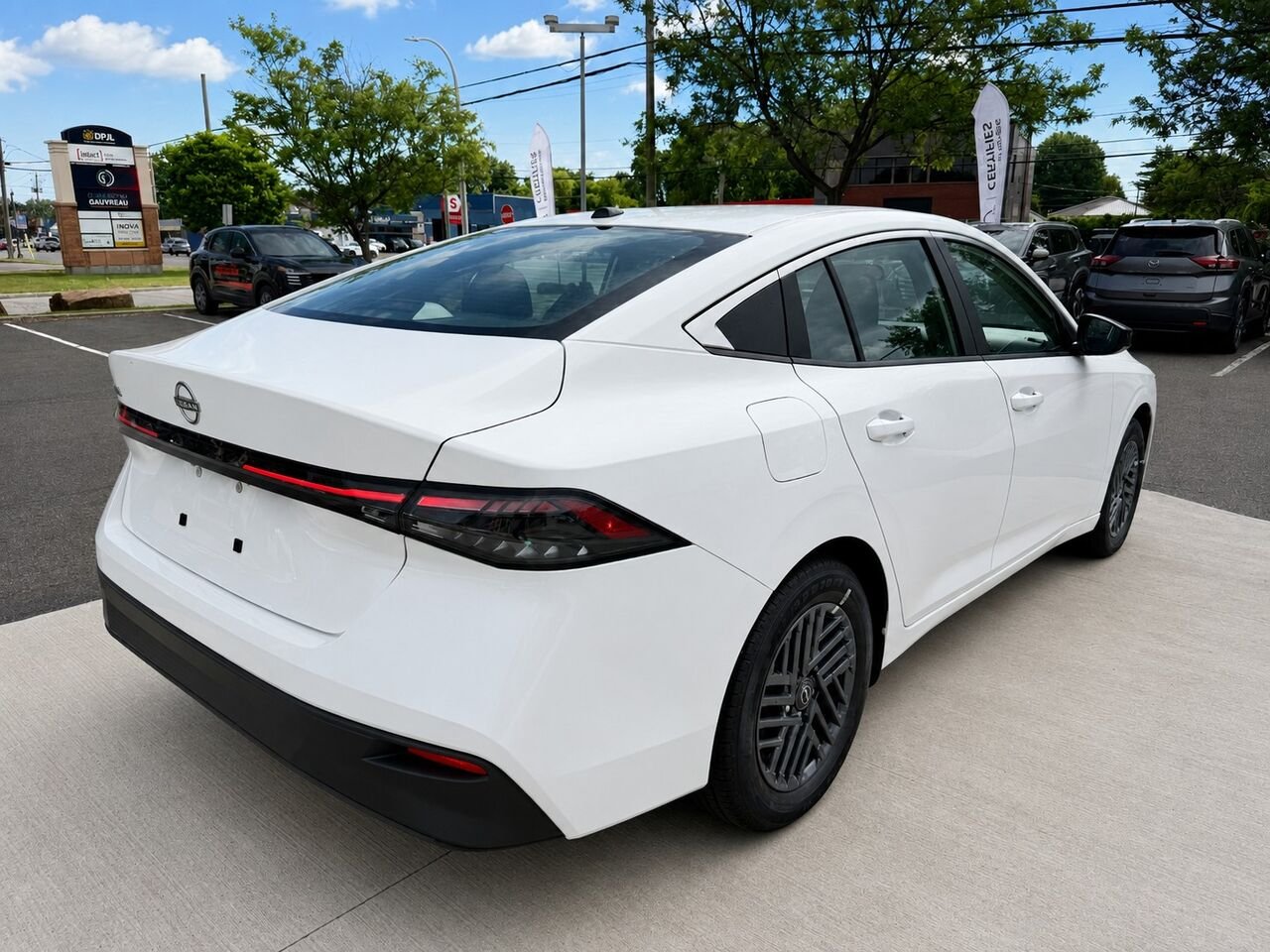 2026 NISSAN Sentra SENTRA SV Fresh Powder Châteauguay - photo #4