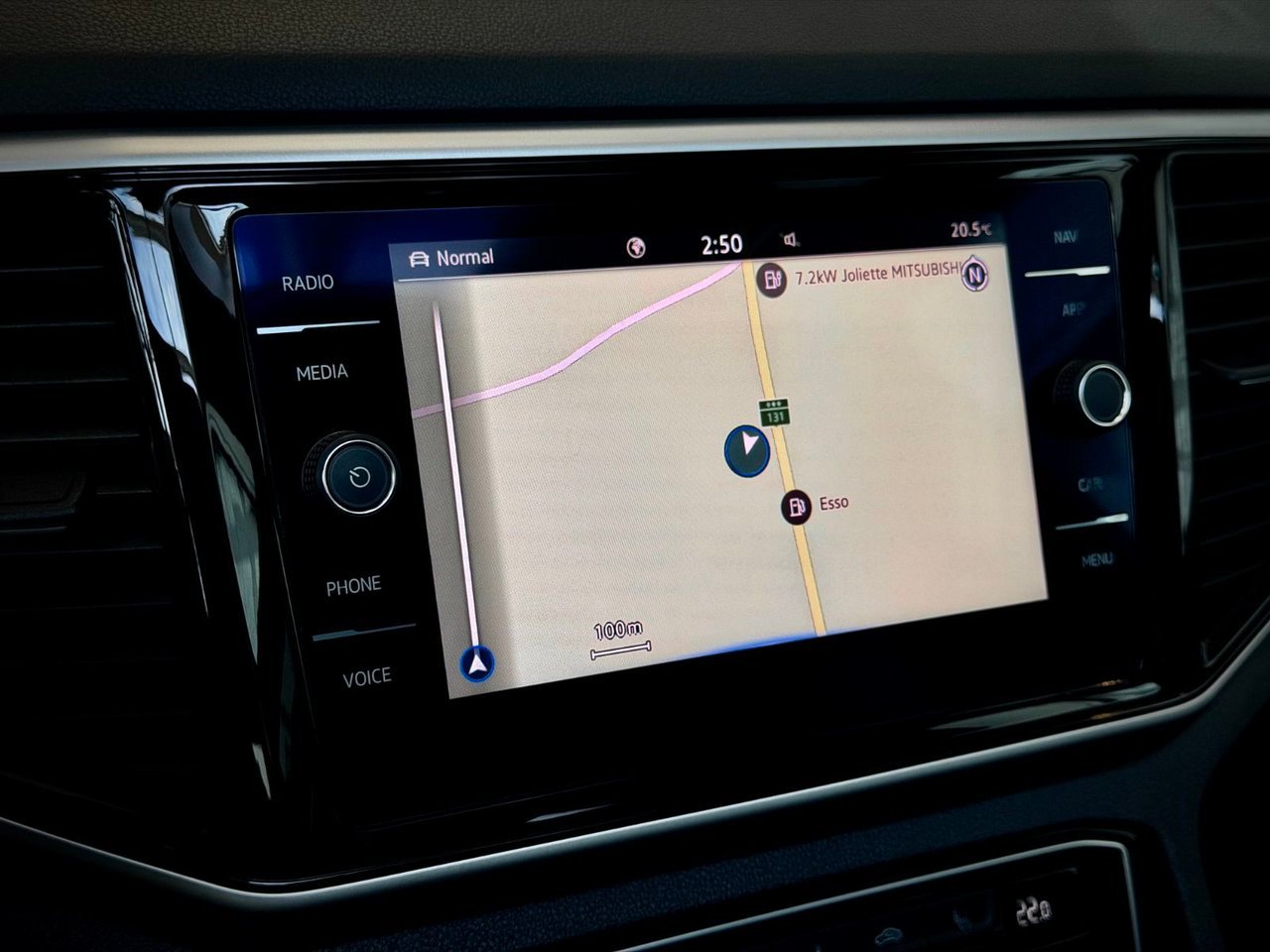 2022 Volkswagen Atlas Black Notre-Dame-des-Prairies - photo #27