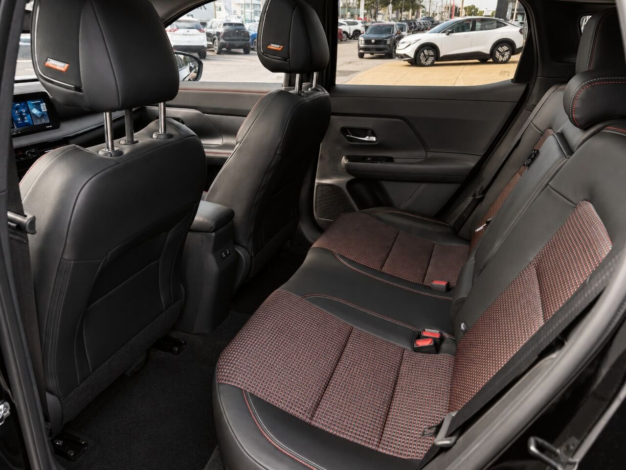 NISSAN Kicks KICKS SR PRIVIL GE 2026 Super noir Châteauguay - photo #15