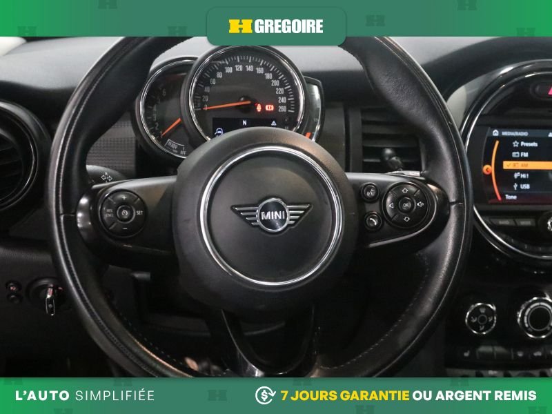 Mini Cooper 2019 Rouge Saint-Eustache - photo #17