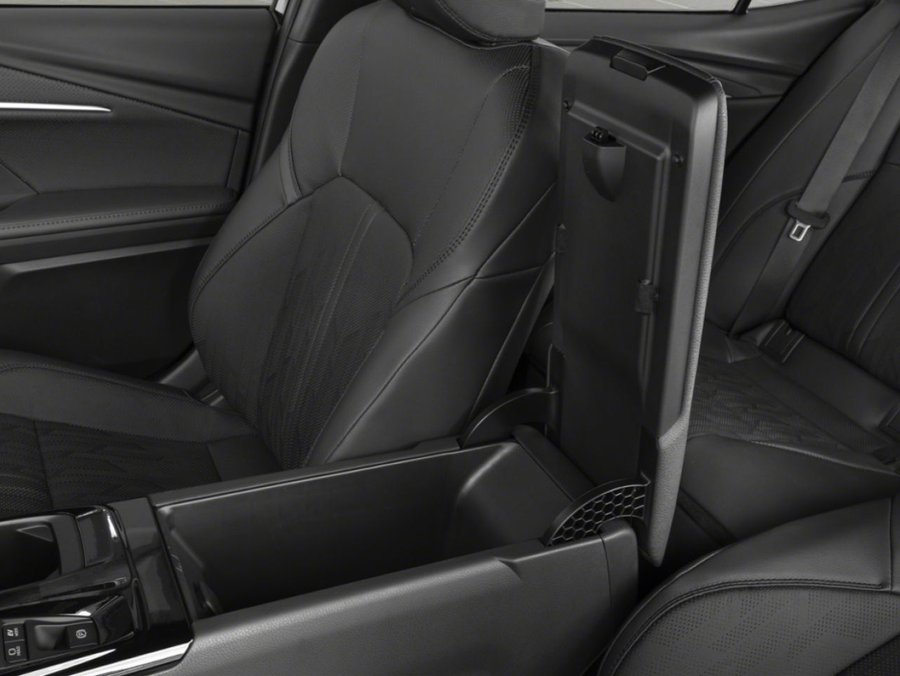 2026 TOYOTA Camry 2026 Wind Chill Pearl w/Black Roof