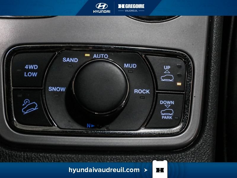 Jeep Grand Cherokee YW159 | High Altitude 4x4 , Toit, Cuir, GPS, Clean 2021 Noir Laval - photo #37