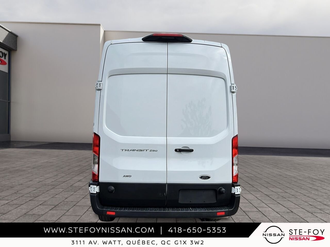 2025 Ford Transit fourgon utilitaire White Ste-Foy - photo #2