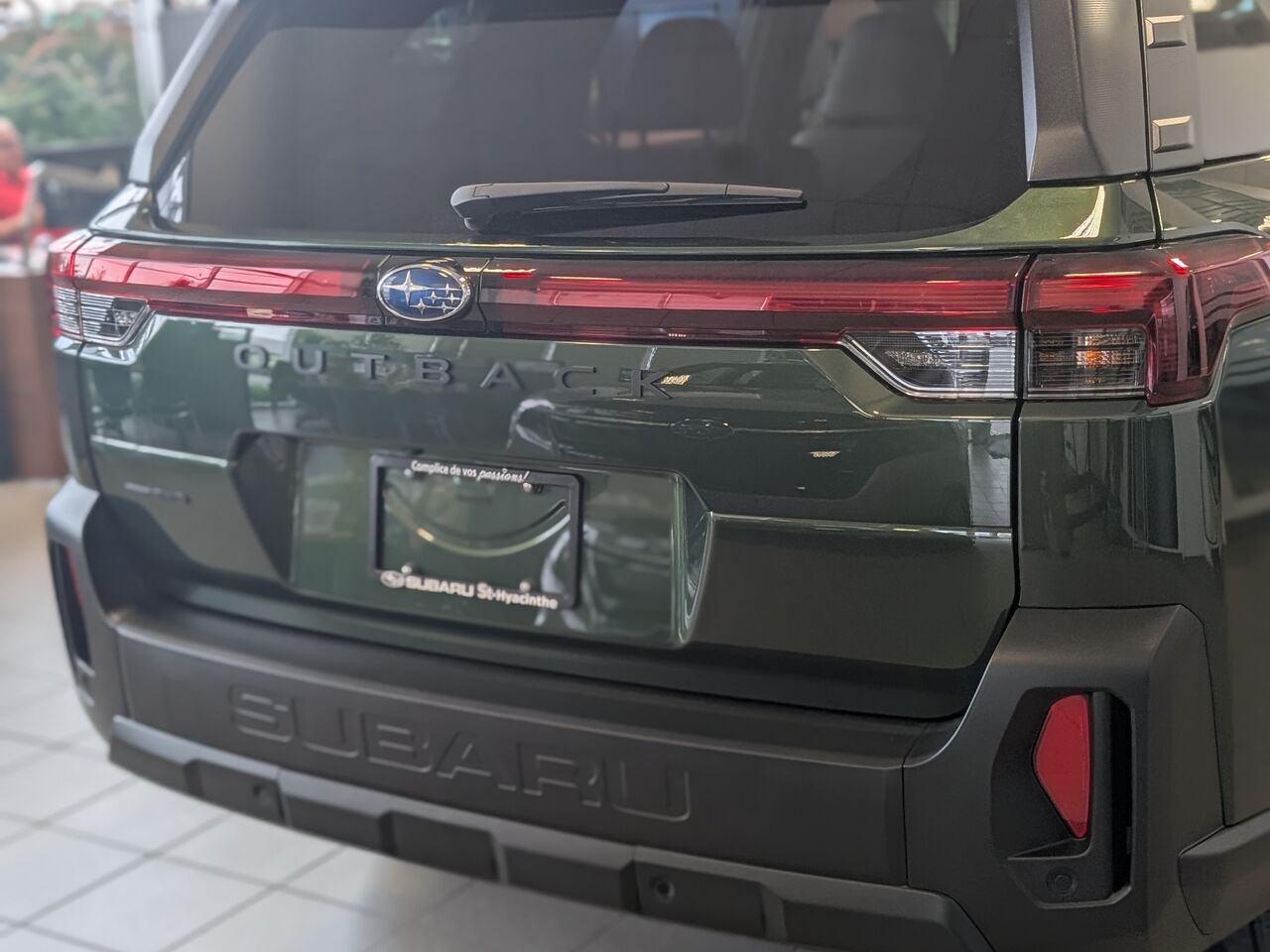 Subaru Outback Limited XT AWD 2026 Émeraude foncé nacré Saint-Hyacinthe - photo #1