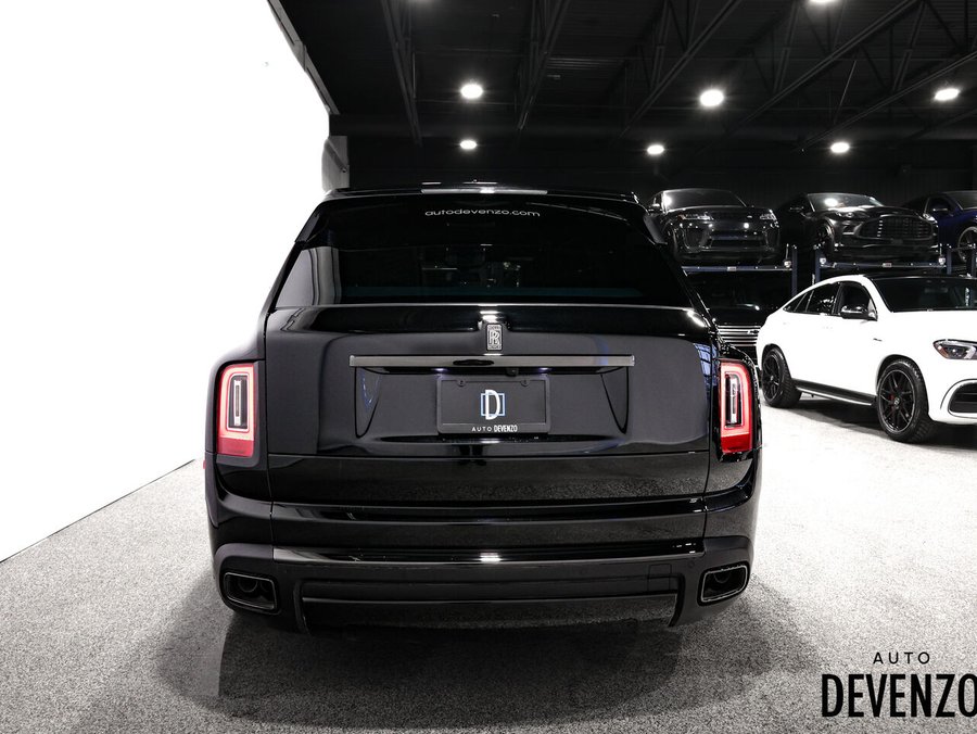 Rolls-Royce Cullinan Black Badge 2023 2023 Bleu