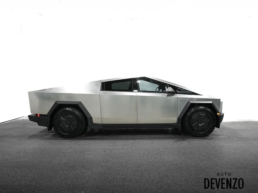 2024 Tesla Cybertruck 2024 Silver