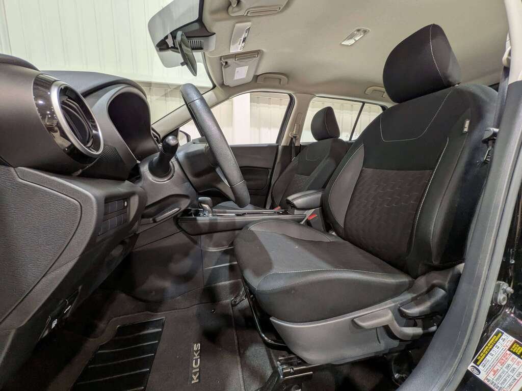 Nissan Kicks SV FWD 2024 Noir Val-David - photo #1
