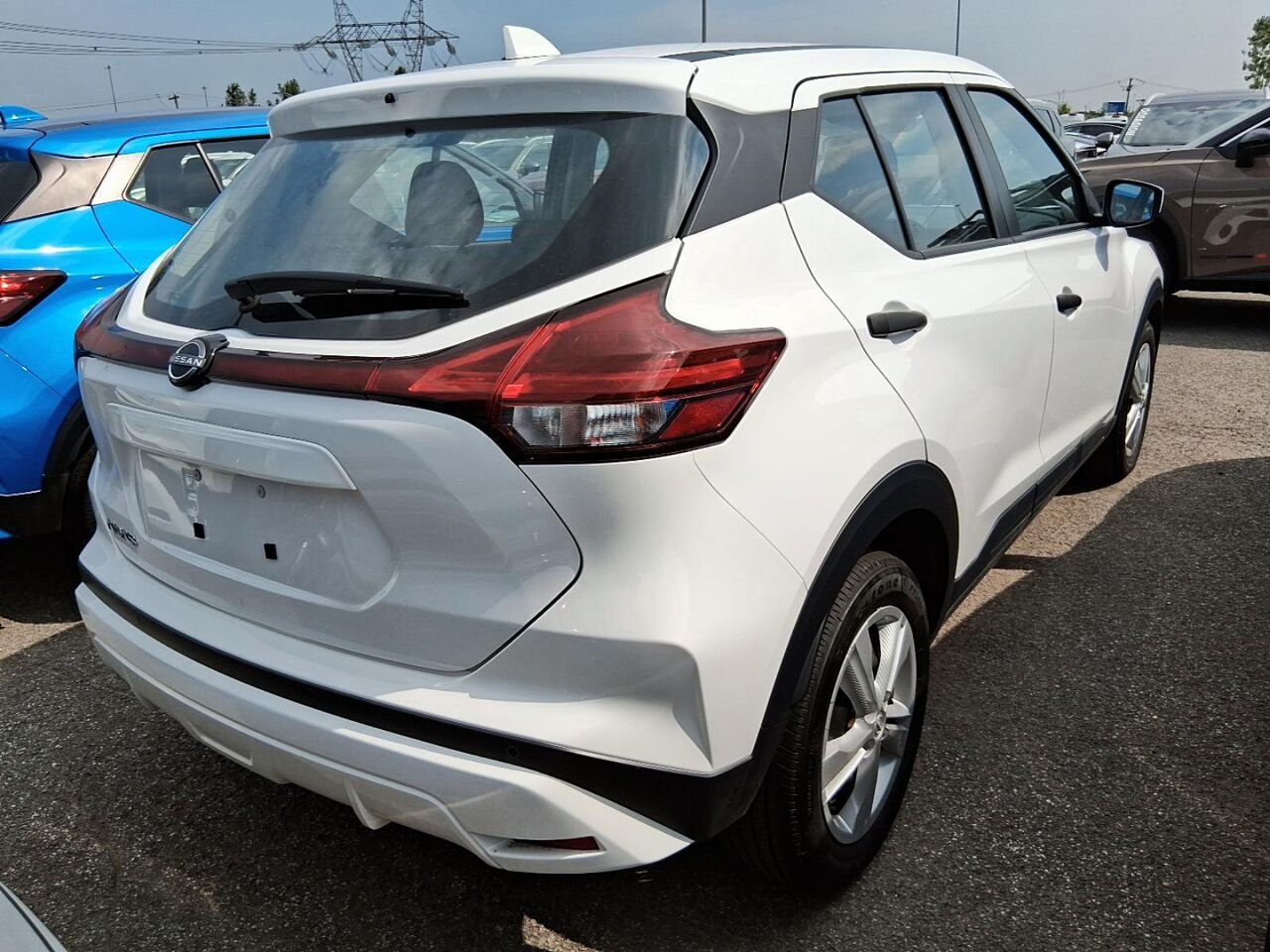 Nissan Kicks S 2024 Blanc Québec - photo #1