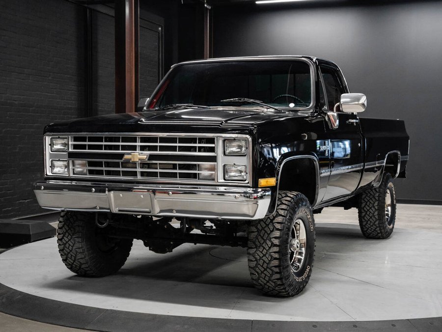 1986 Chevrolet Silverado 4x4 1986 Black