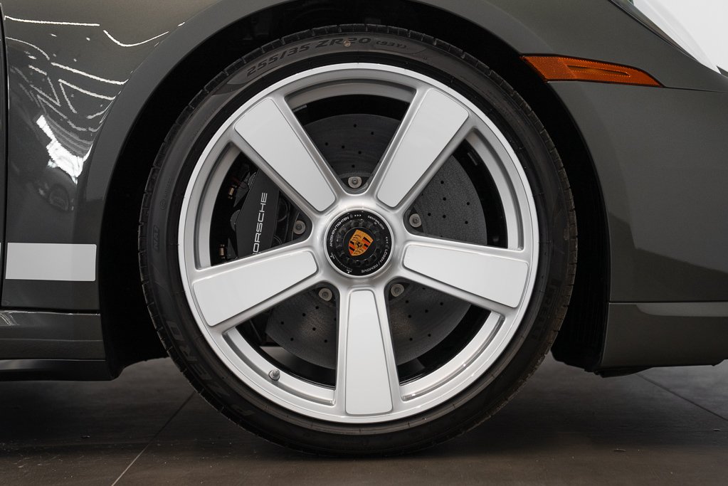 Porsche 911 Turbo 50 Years Coupe 2025 Vert Kirkland - photo #25