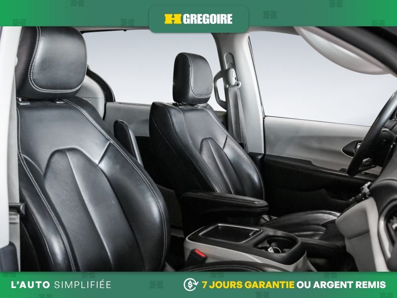 Chrysler Pacifica 2022 Noir Saint-Eustache - photo #30