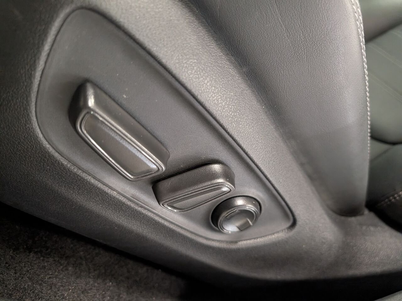 TOYOTA RAV4 AWD XLE 5486 km SEULEMENT Toit Ouvrant à voir!! 2022 Blanc Sherbrooke - photo #7