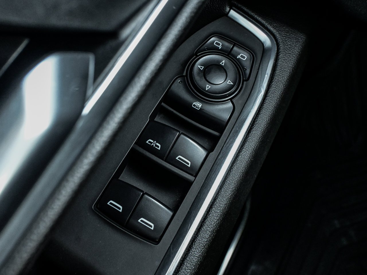 2025 Chevrolet Silverado 1500 4WD Crew Cab 147 RST Black Sherwood Park - photo #17