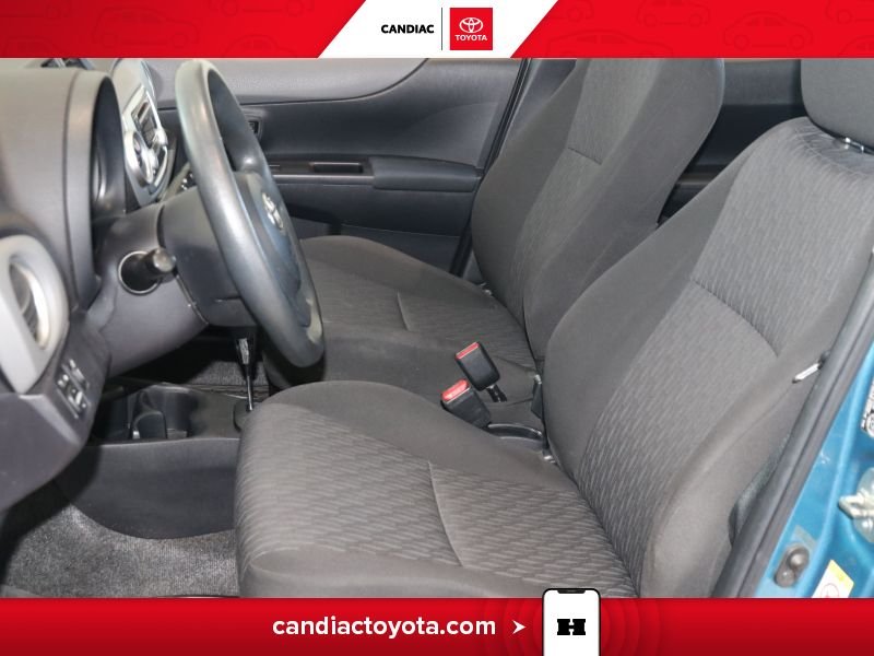 2014 Toyota Yaris Green Saint-Eustache - photo #11