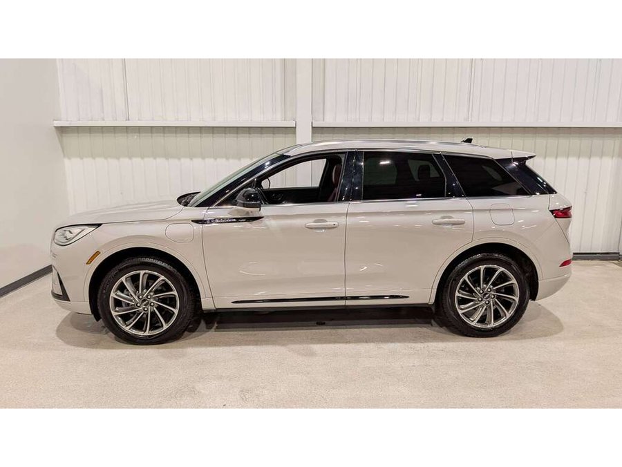 2023 Lincoln Corsair White