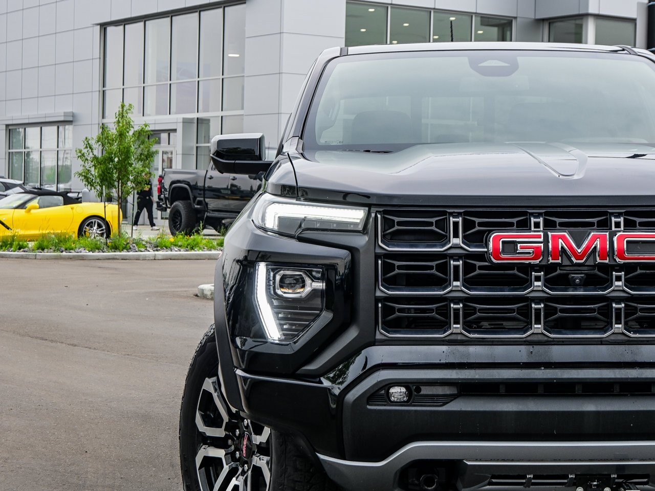 2025 GMC Canyon 4WD Crew Cab AT4 Black Sherwood Park - photo #4