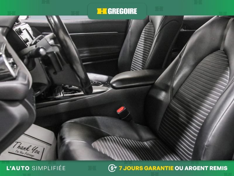 Toyota Camry 730155 | SE AUTO A/C CUIR NAV GR ELECT MAGS CAM RECUL 2019 Noir Laval - photo #13