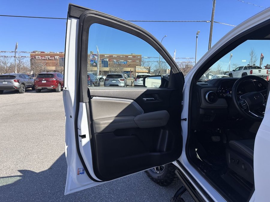 2025 CHEVROLET COLORADO ZR2 2025 White