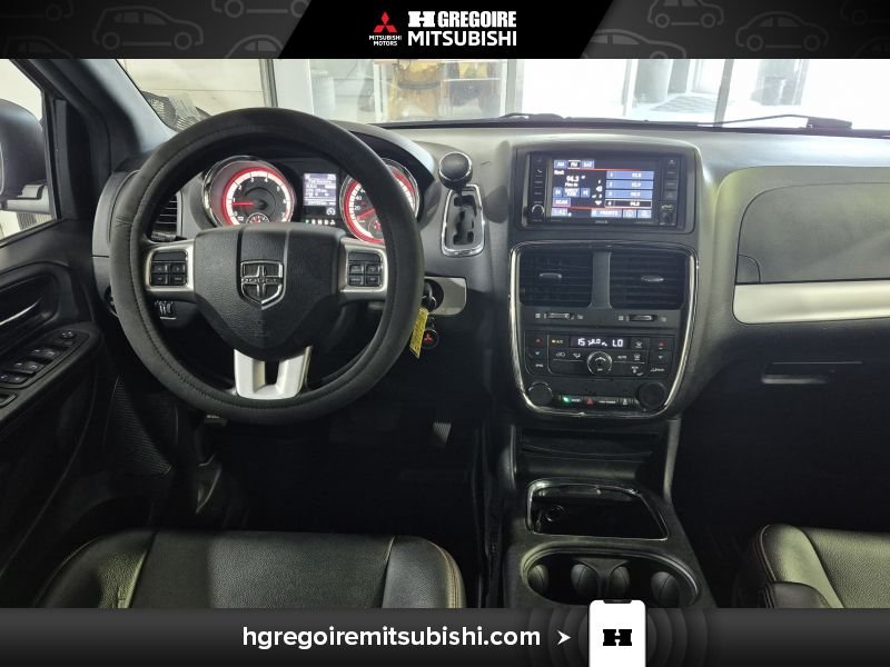 2016 Dodge GR Caravan Red Laval - photo #22