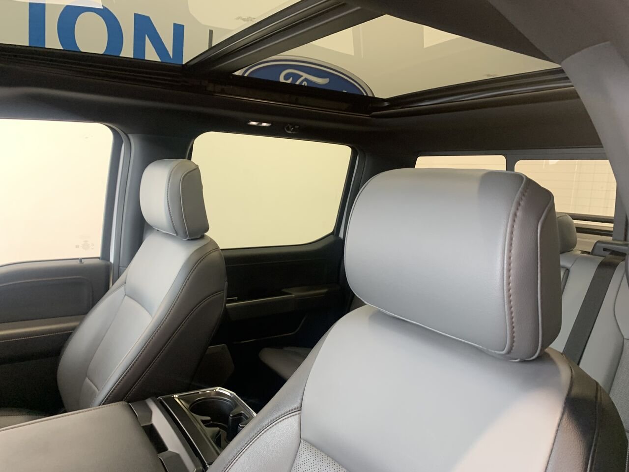 2025 Ford F-150 Lightning White Châteauguay - photo #23