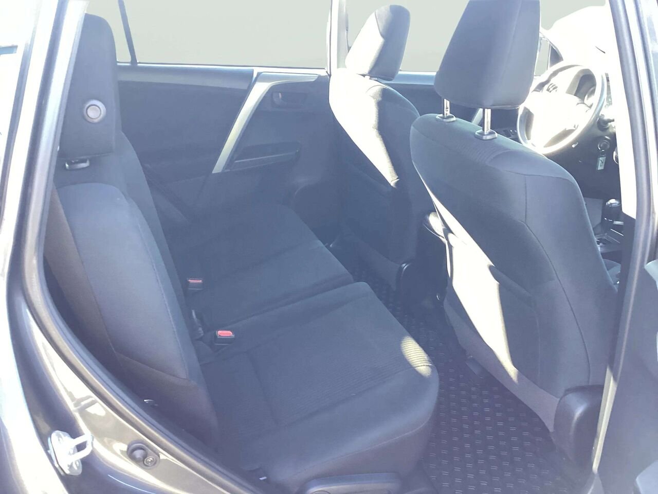 Toyota RAV4 2018 Gris Gatineau - photo #17