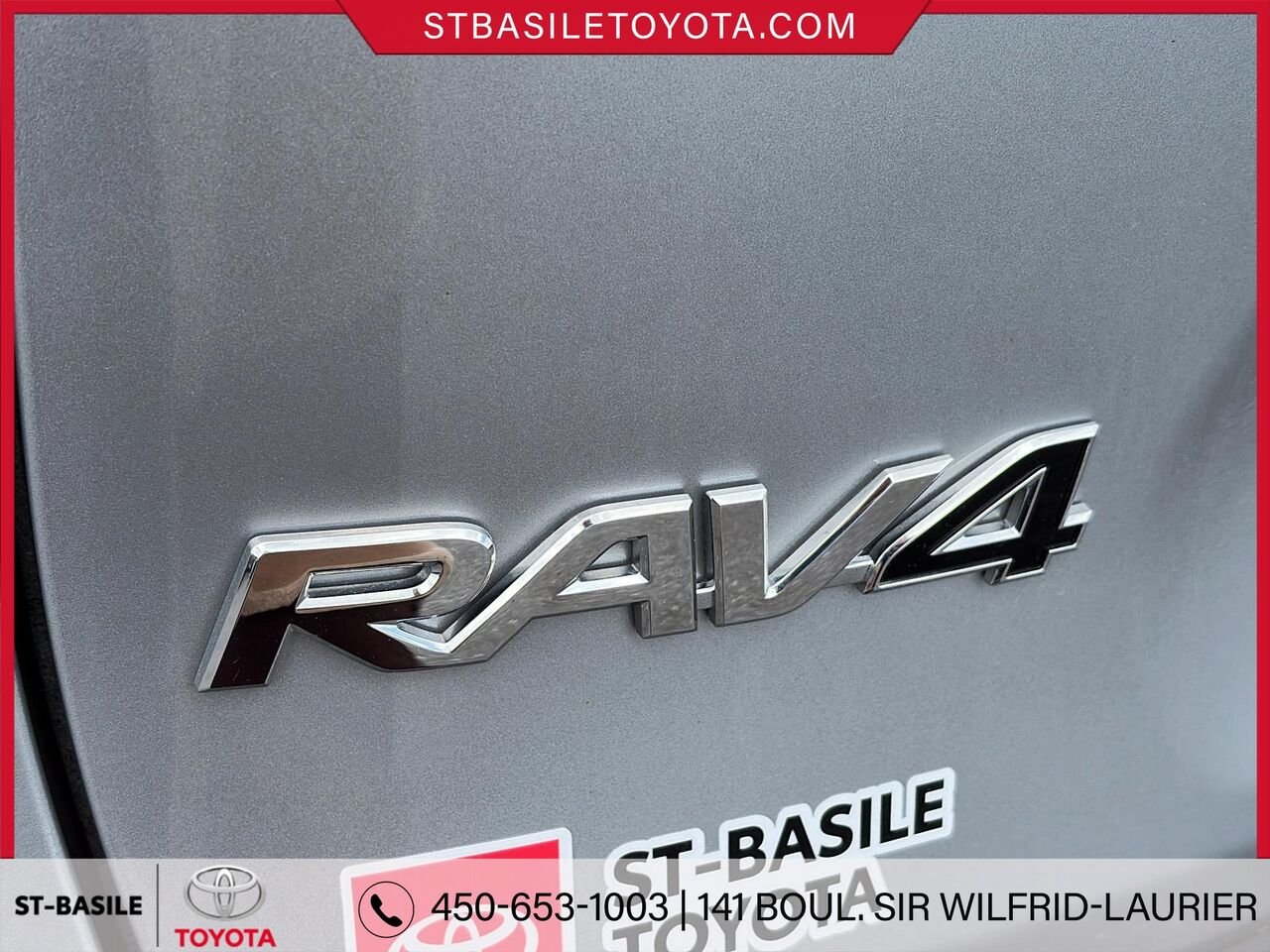 Toyota RAV4 Hybride 2025 Ciel argent métallisé Saint-Basile-le-Grand - photo #5