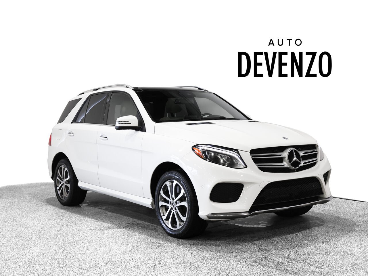 2017 Mercedes-Benz GLE White Saint-Eustache - photo #0
