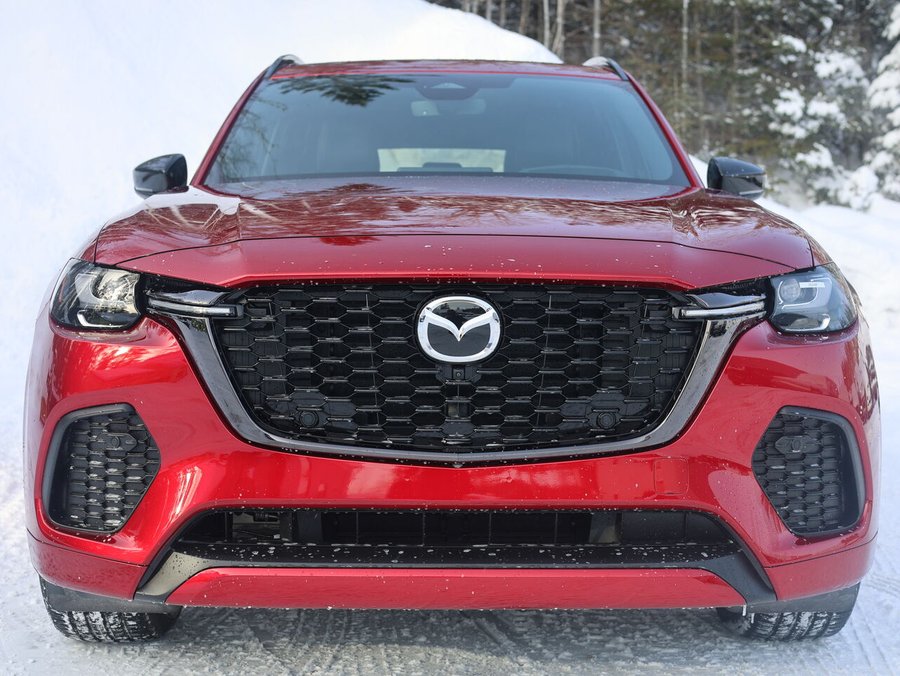 Mazda CX-70 hybride rechargeable Éligible à une subvention gouvernementale allant jusqu’à 7500$ 2025 Rouge vibrant cristal métallisé