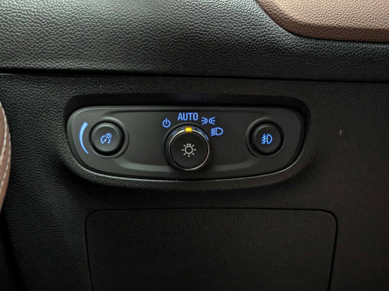 BUICK ENCORE GX ESSENCE AWD Cuir Sièges et Volant Chaufants 2022 Autre Sherbrooke - photo #15