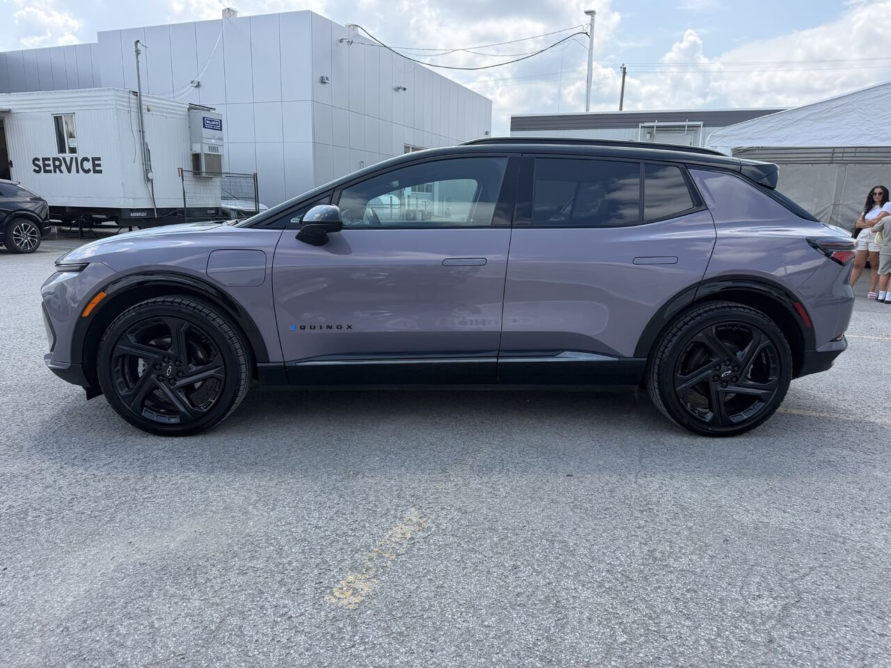 2024 Chevrolet Equinox EV 2RS Grey Laval - photo #3