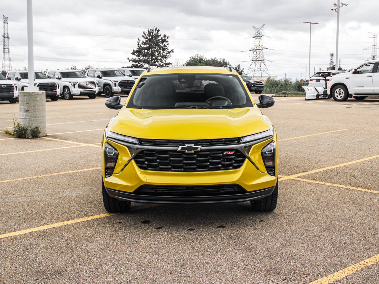 2024 Chevrolet Trax FWD 4dr 2RS Yellow Sherwood Park - photo #2