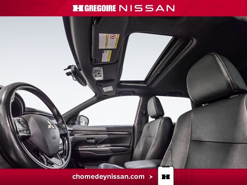 Mitsubishi Outlander CA6856 | SE AWD * Cuir * Toit Caméra * 7 Places * 2018 Rouge Laval - photo #17
