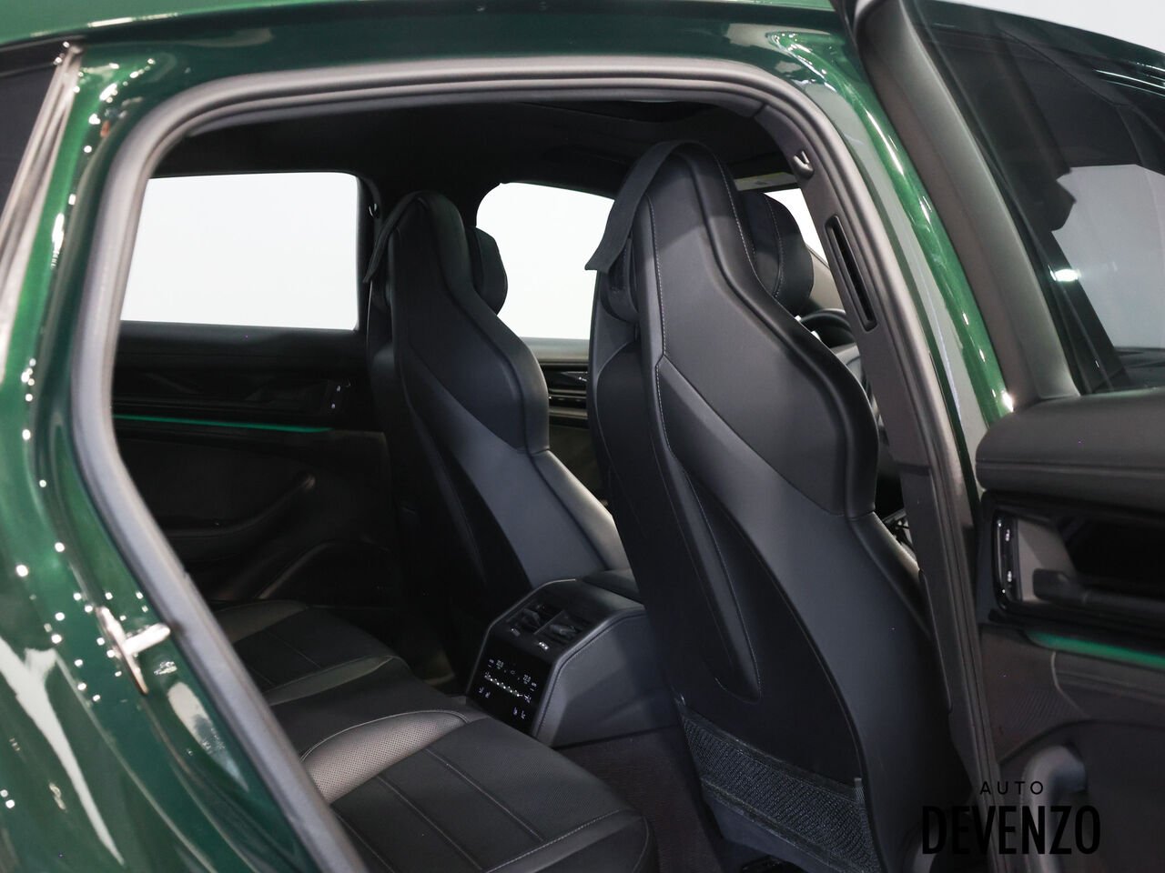 2024 Porsche Panamera Green Saint-Eustache - photo #8