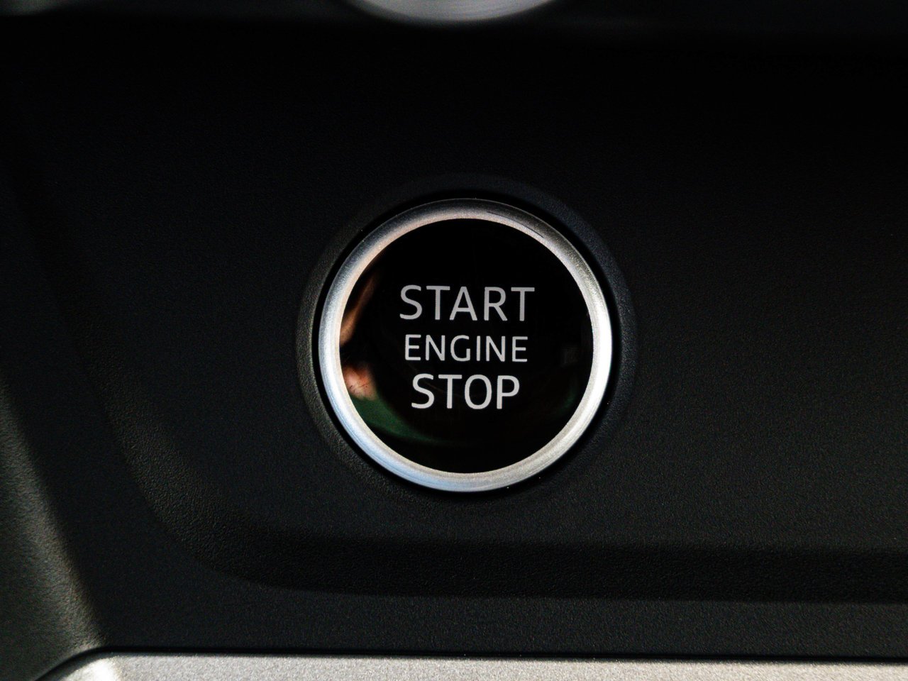 2025 Audi Q3 40 TFSI quattro White Sherwood Park - photo #23
