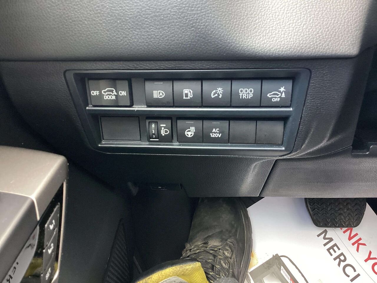 Toyota Sequoia 2024 Blanc Gatineau - photo #15