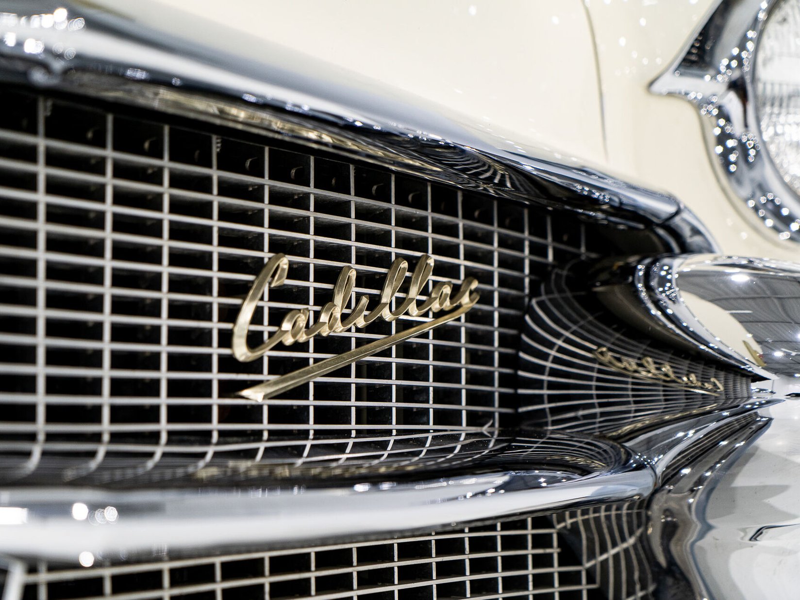 1956 Cadillac Eldorado Seville With Factory A/C | PRIX EN USD White Montreal - photo #4