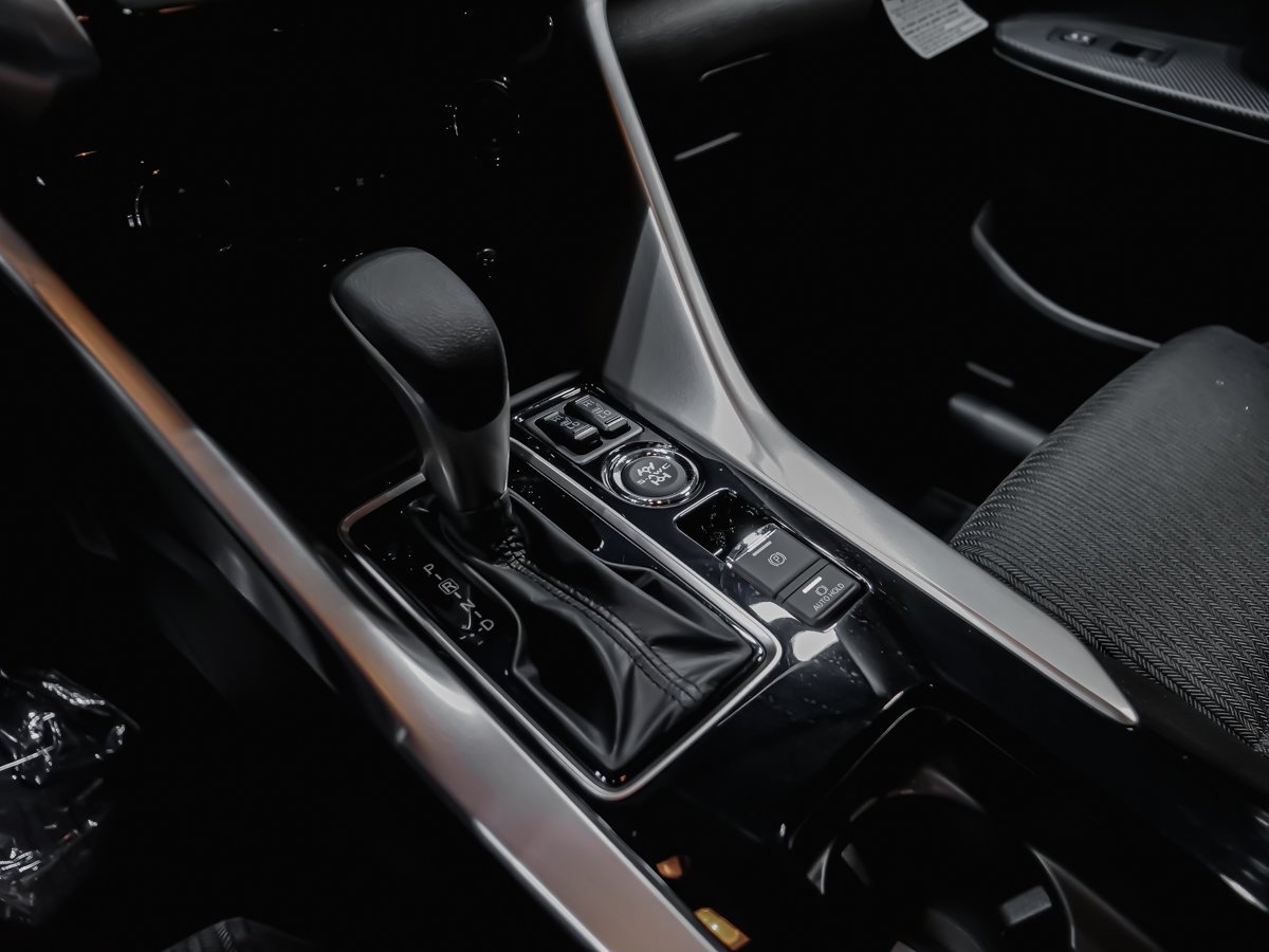 2026 Mitsubishi Eclipse Cross SE Titanium Grey Metallic Montreal - photo #15