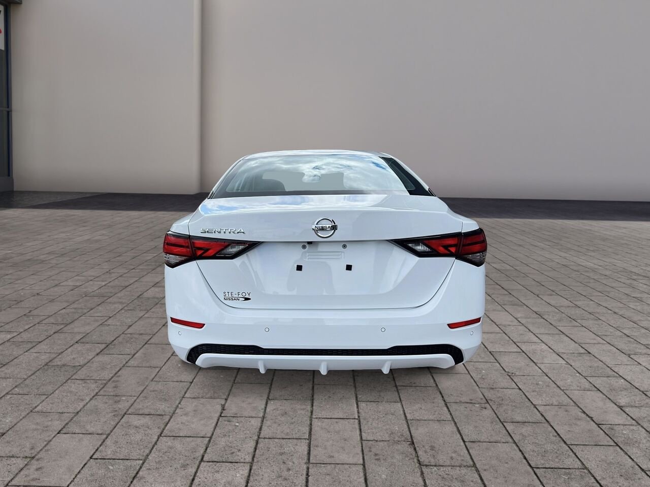 2022 Nissan Sentra S White Québec - photo #2