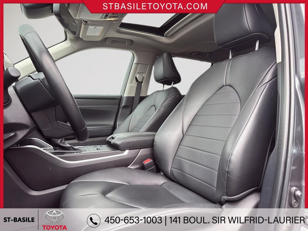 2024 TOYOTA Highlander Hybrid Grey Saint-Basile-le-Grand - photo #11