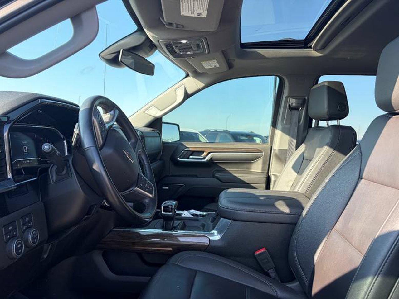 2024 Chevrolet Silverado 1500 4WD Crew Cab 147 RST Black Sherwood Park - photo #5